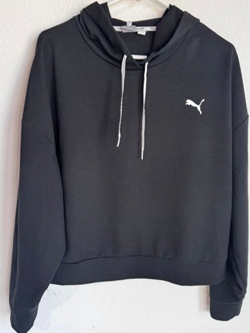PUMA women's black cropped pullover hoodie XL